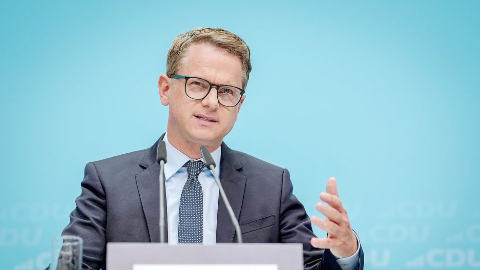 Carsten Linnemann ist offen für ein Social-Media-Verbot für Kinder und Jugendliche bis 16 Jahre. (Archivbild) Foto: Kay Nietfeld/dpa