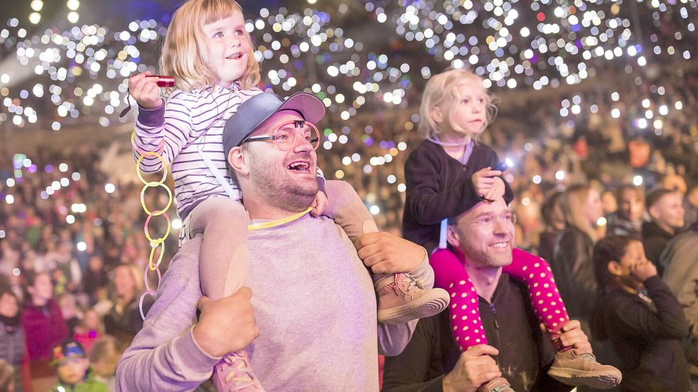 Feldstudie eines Vaters: Wie laufen große Kinderkonzerte wirklich ab? Auf Exkursion bei Dikka in Münster. Foto: imago/Pop-Eye