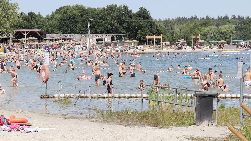 Am Badesee Tannenhausen tummeln sich im Sommer zahlreiche Badegäste. Foto: Archiv/Heino Hermanns