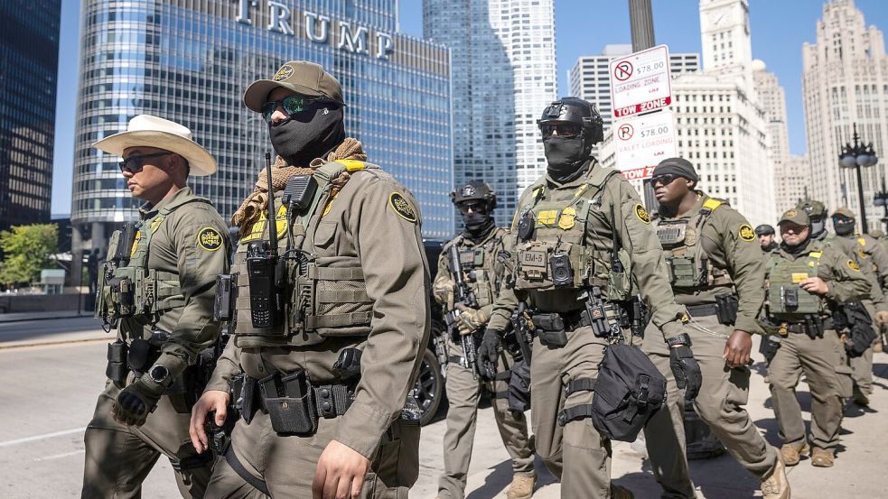 Die Stadt Chicago und der Bundesstaat Illinois klagen gegen die US-Regierung. (Archivbild) Foto: Ashlee Rezin/Chicago Sun-Times/A