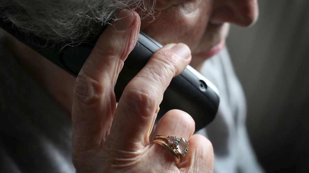 Mit sogenannten Schockanrufen nehmen die Täter Senioren ins Visier. Ziel ist es, den Betroffenen Geld aus der Tasche zu ziehen. Foto: DPA