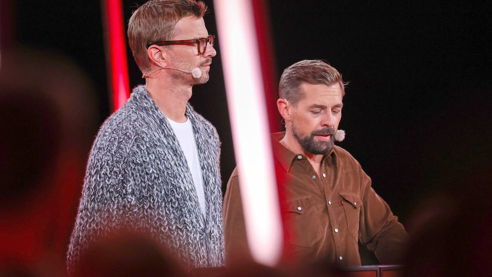 Joko Winterscheidt und Klaas Heufer-Umlauf veranstalten am Samstag ein letztes Mal für diese Staffel „Ein sehr gutes Quiz (mit hoher Gewinnsumme)“. Foto: dpa/Christoph Reichwein