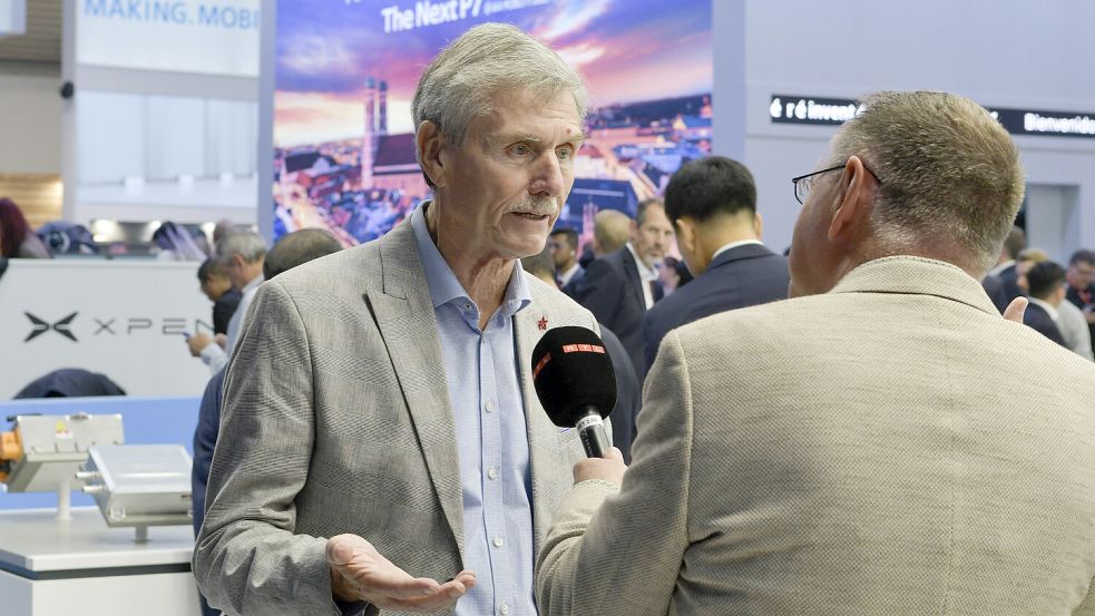 Ferdinand Dudenhöffer auf der IAA in München. War es ein Fehler, ganz auf das E-Auto zu setzen? Foto: IMAGO/S. Gottschalk