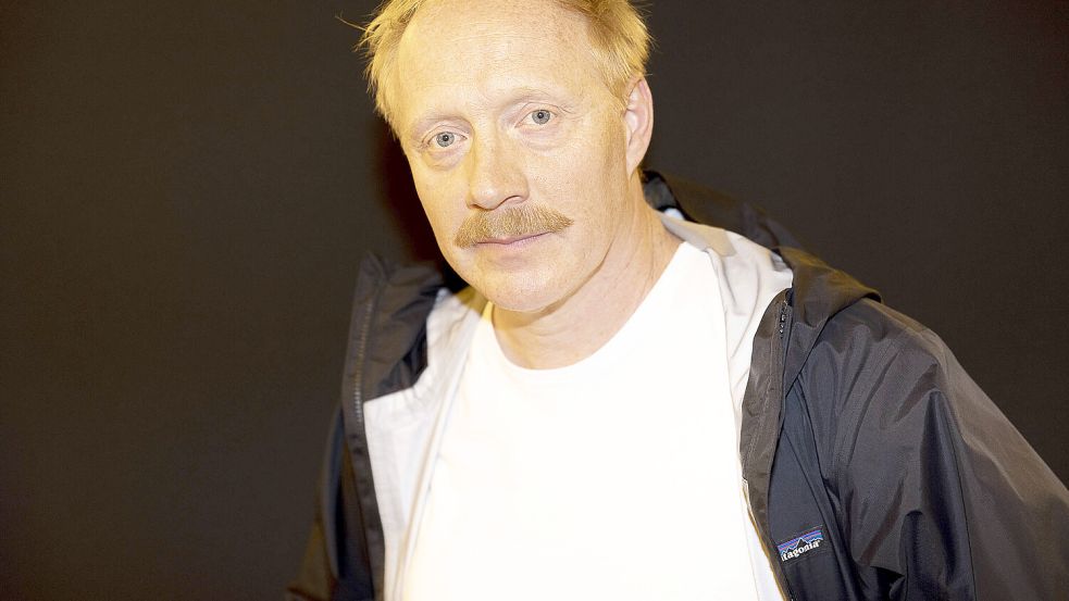 Der österreichische Schauspieler Simon Schwarz ist seit 2011 regelmäßig in deutschen Serien zu sehen. Foto: IMAGO/Bernd Alfanz