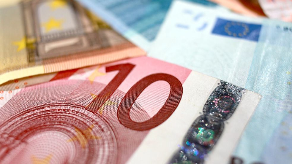 Bargeld soll bei einigen Auricher Kreisbehörden nicht mehr zum Einsatz kommen. Foto: DPA