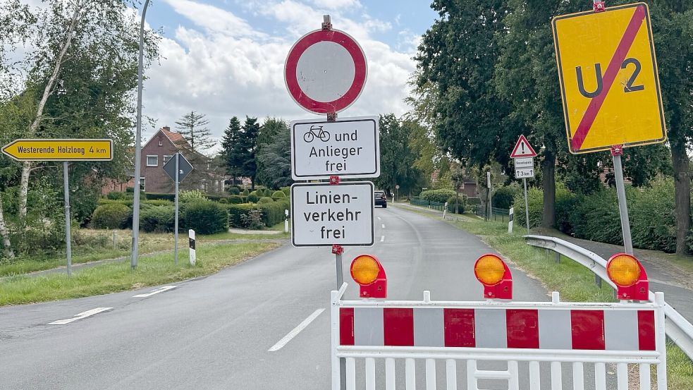 So wie zuletzt zeitweise bereits die Ekelser Straße gesperrt war, geht es nun auf der Forlitzer Straße weiter.Foto: Holger Janssen