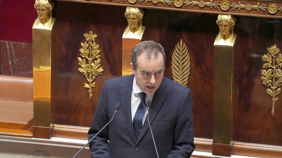 Frankreichs Premier geht in der politischen Krise auf die Opposition zu. Foto: Thibault Camus/AP/dpa