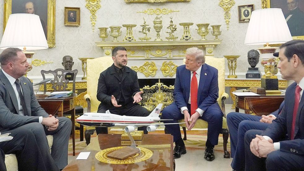 Der ukrainische Staatschef Wolodymyr Selenskyj reist ein weiteres Mal in die USA, um von Washington neue Waffen für den Krieg mit Russland zu erbitten. (Archivbild) Foto: Julia Demaree Nikhinson/AP/dpa