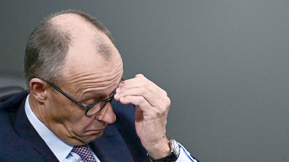 In einem Interview distanziert sich Bundeskanzler Merz von der Staatsräson. Es gilt, die Lage im Nahen Osten neu zu bewerten, meint er. Foto: AFP/Tobias Schwarz