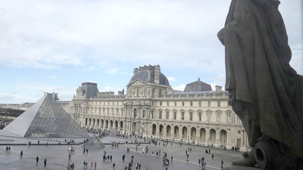 Das Museum ist weltberühmt. (Archivbild) Foto: Thibault Camus/AP/dpa