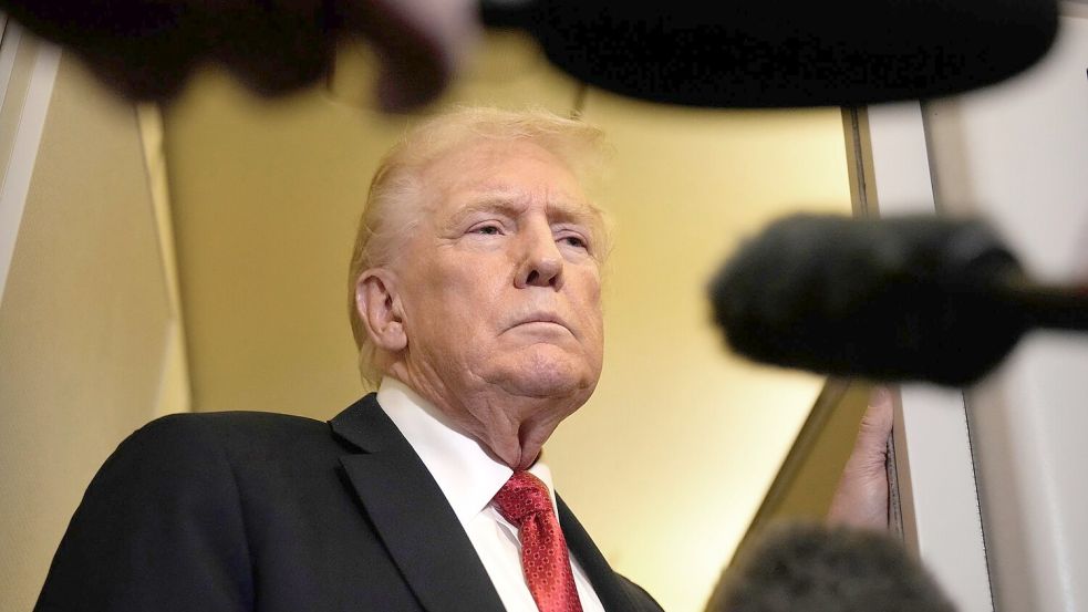 Trump findet wieder mildere Worte für China. Foto: Mark Schiefelbein/AP/dpa