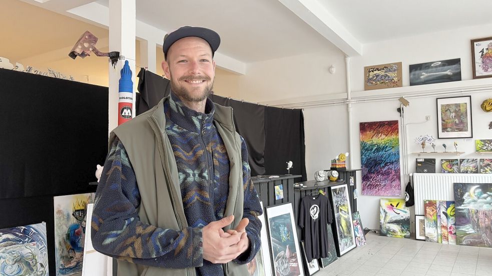 Im vorderen Teil des Ladenlokals hat Tim Write den Pop-Up-Store eingerichtet. Foto: Christin Wetzel