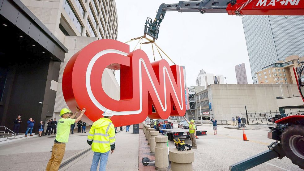 Zu Warner Bros. Discovery gehört auch der Nachrichtensender CNN. (Archivbild) Foto: Miguel Martinez/Atlanta Journal-