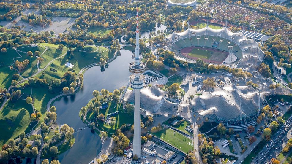 Das Olympiazentrum mit dem ikonischen Olympiastadion soll das Zentrum der Spiele in München werden. Foto: Peter Kneffel/dpa