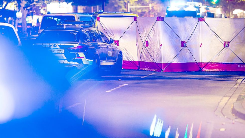 Die Polizei bittet, den Bereich zu meiden. Foto: Moritz Frankenberg