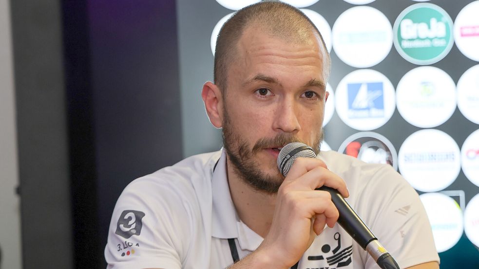 OHV-Trainer Sven Suton zog nach acht Spielen mit Platz vier und 14:2 Punkten eine positive Zwischenbilanz. Foto: Helmut Vortanz