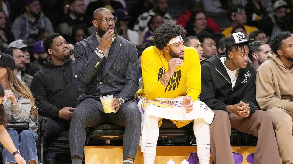 Am 9. Februar 2023 kann Superstar LeBron James nicht für die Lakers auflaufen - just das Spiel steht nun im Fokus bei Ermittlungen wegen Wettmanipulationen und Insiderhandel (Archivfoto). Foto: Mark J. Terrill/AP/dpa