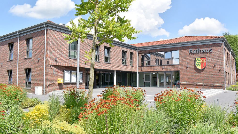 Das Ihlower Rathaus. Die Gemeinde möchte eine zentrale Fläche in Ihlowerfehn umgestalten. Foto: Gemeinde Ihlow
