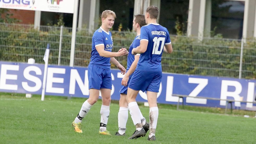 Der TSV-Spieler Jannes Popp (links) traf binnen weniger Minuten viermal.Foto: Wilfried Gronewold