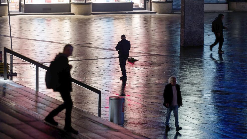 Nicht nur auf der Straße fühlen sich viele Frauen unsicher. (Symbolbild) Foto: Henning Kaiser