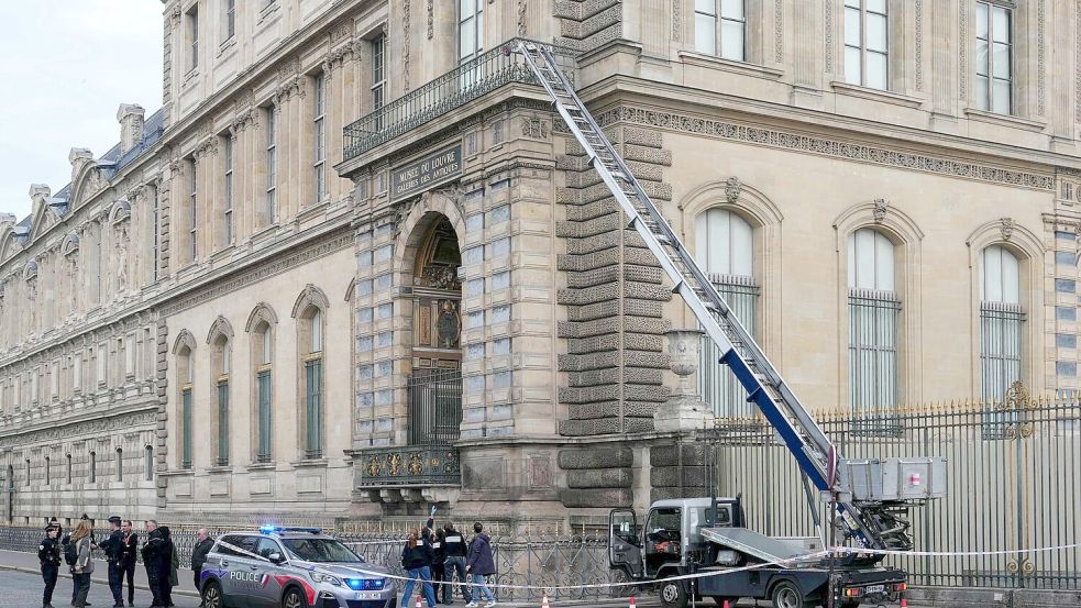 Von der Beute fehlt nach dem Einbruch in den Louvre noch jede Spur (Archivbild). Foto: Dimitar Dilkoff/AFP/dpa