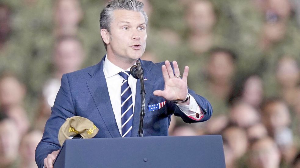 Verkündet schon wieder einen tödlichen US-Angriff auf ein Boot im Pazifik - Pentagon-Chef Hegseth. Foto: ---/kyodo/dpa
