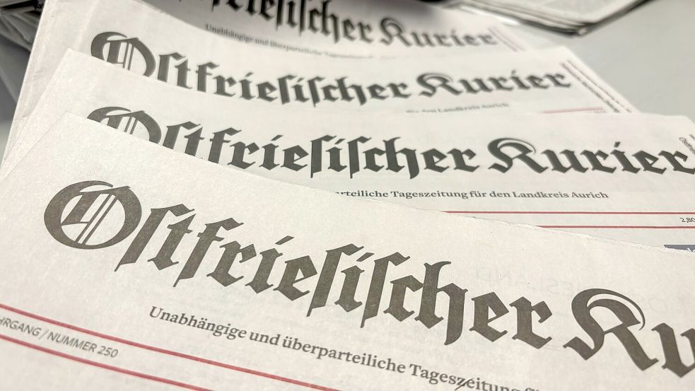 Der Ostfriesische Kurier hat eine Auflage von rund 8200 Exemplaren. Er wird in Norden verlegt. Er ist einer der beiden SKN-Titel, die verkauft werden sollen. Foto: Stephan Schmidt