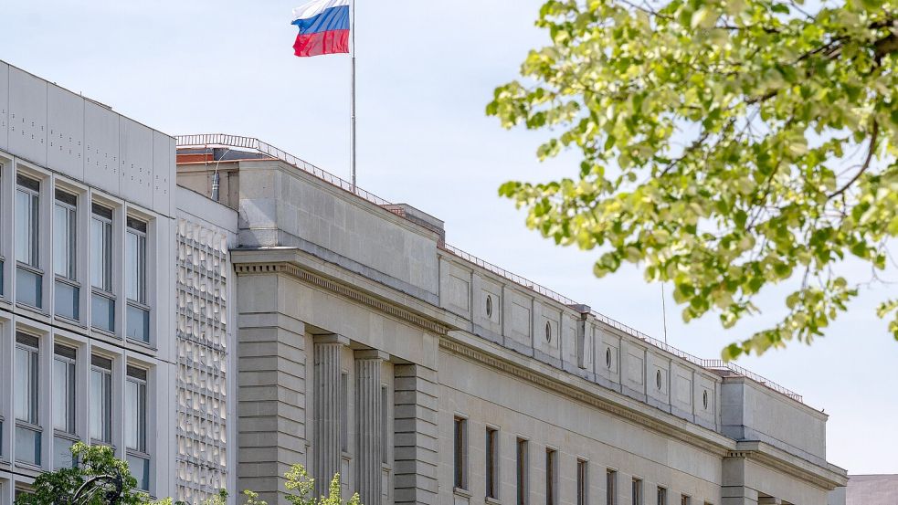 Die russische Botschaft in Berlin. Auch von hier aus sollen mutmaßlich Aktionen geplant werden. Foto: dpa/Soeren Stache
