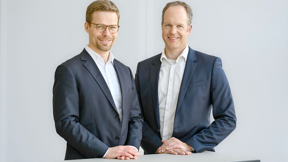 Die Geschäftsführer Paul Wehberg (von links) und Jens Wegmann verkünden eine weitere Übernahme. Foto: Patrick Sun