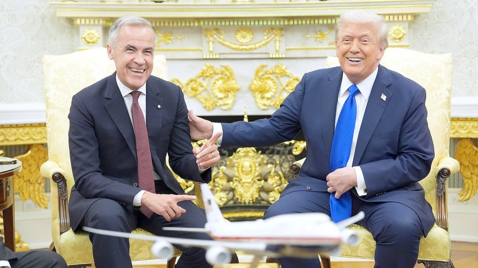 Der Zölle-Clip hatte das Verhältnis zwischen US-Präsident Donald Trump und Kanadas Premier Mark Carney belastet. (Archivbild). Foto: Evan Vucci/AP/dpa