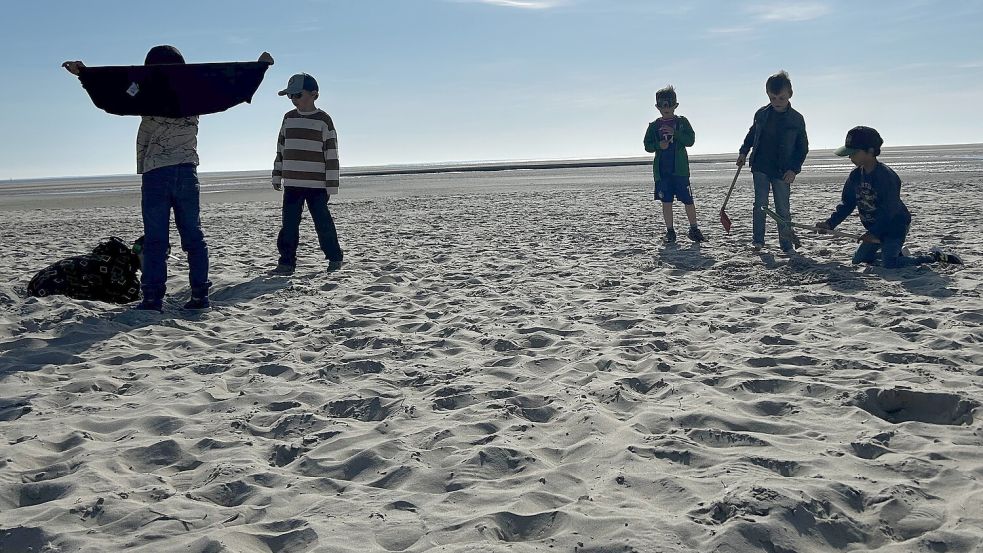 Ein Eldorado für Kinder: Eine Vielzahl von Aktivitäten findet inseltypisch auch am Strand statt. Für das nächste Jahr ist auch eine Wattwanderung geplant. Foto: privat