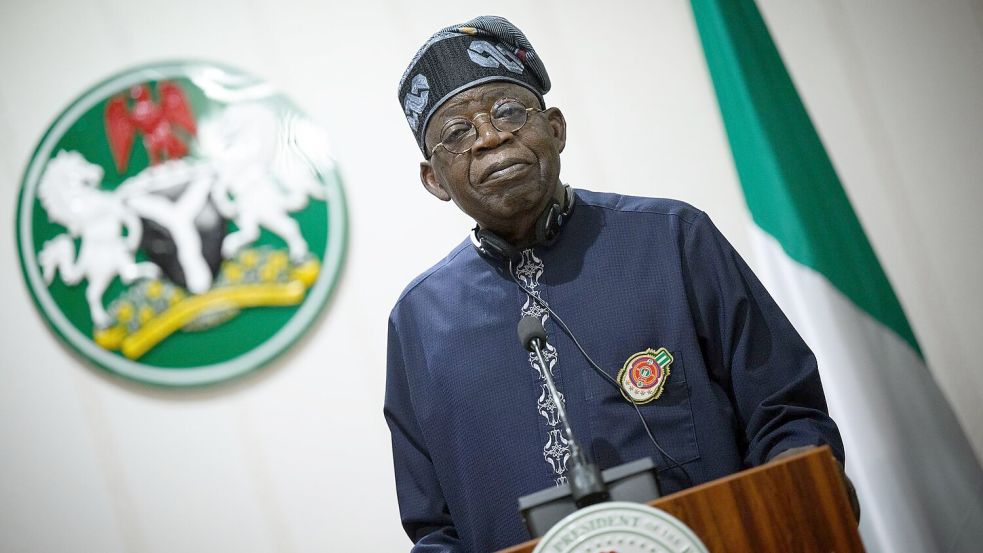 Nigerias Präsident verweist auf die Verteidigung der Religionsfreiheit. Foto: Bernd von Jutrczenka/dpa