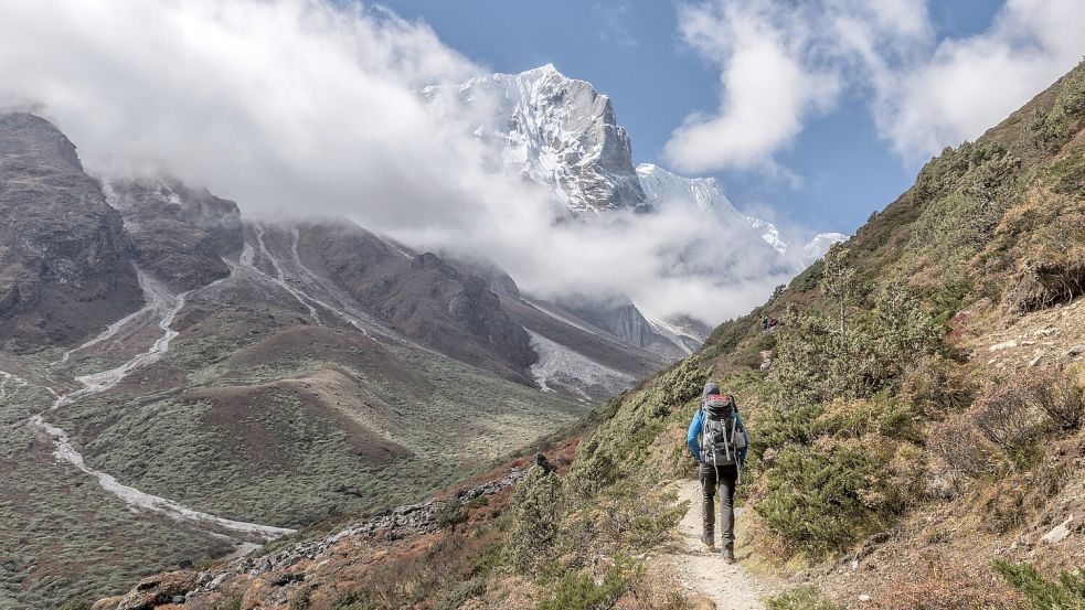 Das Himalaya-Gebirge nahe des Bergs Yalung Ri. Foto: IMAGO/Westend61