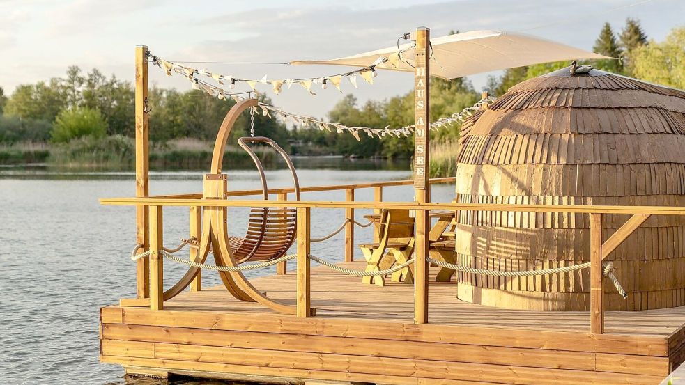 Iglus auf dem Wasser könnten Teil der neuen Ferienanlage am Großen Meer werden. Foto: privat