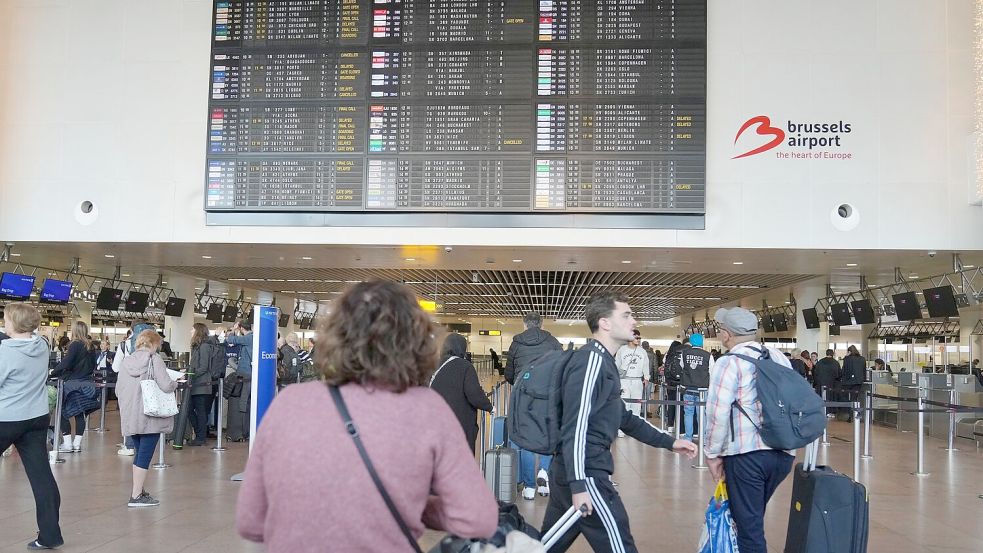Am Dienstagabend kam der Flugbetrieb am Brüsseler Flughafen wegen Drohnen zweimal zum Erliegen. Foto: Virginia Mayo/AP/dpa