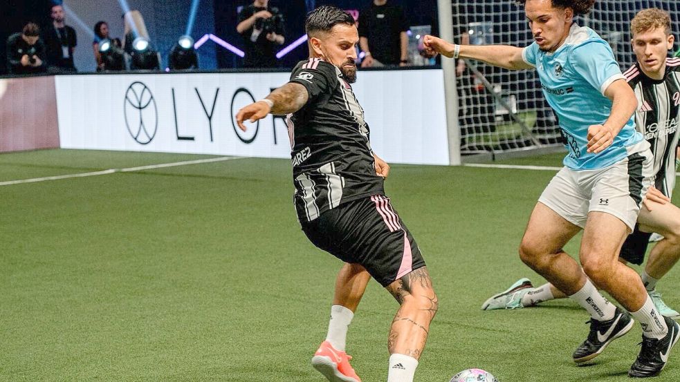 Mittlerweile in Teilzeit in der Icon league am Ball: TuS-Bersenbrück-Kicker Marcos Álvarez. Foto: Icon League