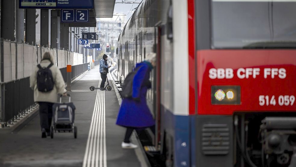 Siemens liefert Züge in die Schweiz (Symbolbild) Foto: Michael Buholzer/KEYSTONE/dpa