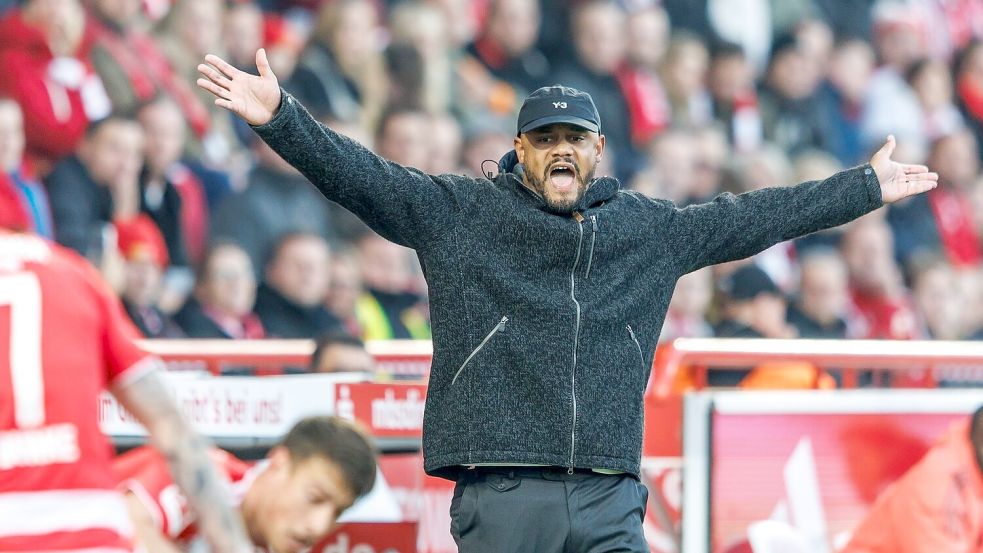 Vincent Kompany verzichtete auf große Rotation nach dem Kraftakt von Paris. Foto: Andreas Gora