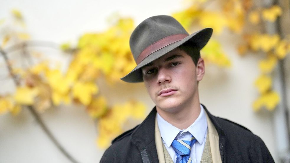 Pedro Elias Garzon kleidet sich gerne „klassisch“, wie er in einem Interview dem „Spiegel“ sagt. Foto: Thibault Camus/AP/dpa