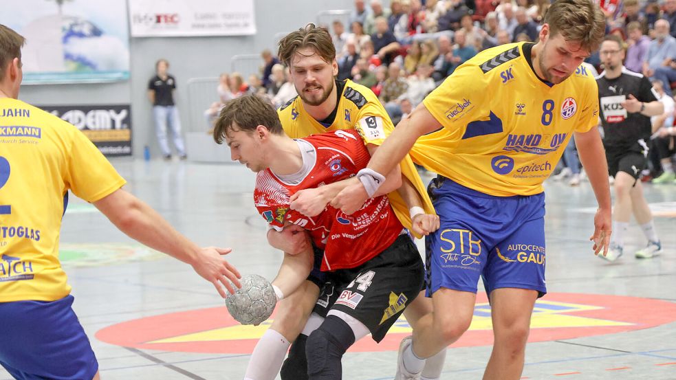 Für die OHV-Spieler gab es gegen Bielefeld kein Durchkommen. Die Gäste glänzten mit einer Betonabwehr und gewannen verdient in der Sparkassen-Arena.Fotos: Helmut Vortanz