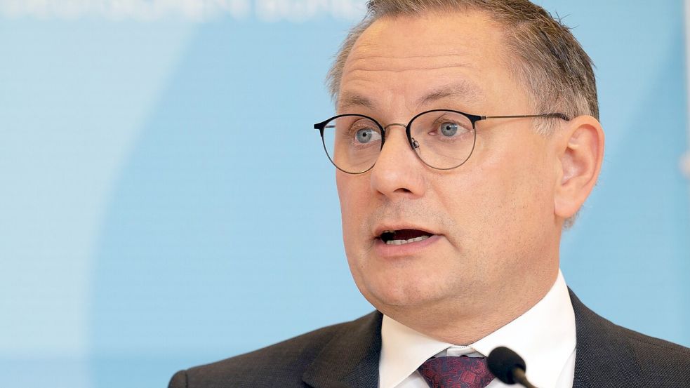 AfD-Chef Tino Chrupalla spricht von Spaltung. (Archivbild) Foto: Alicia Windzio
