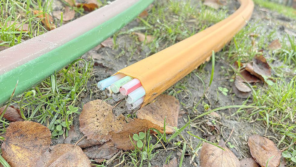 Durch Schäden an einer Glasfaserleitung, ähnlich wie hier im Symbolbild in Ihlow, war es zu den Internetausfällen gekommen. Foto: Christin Wetzel