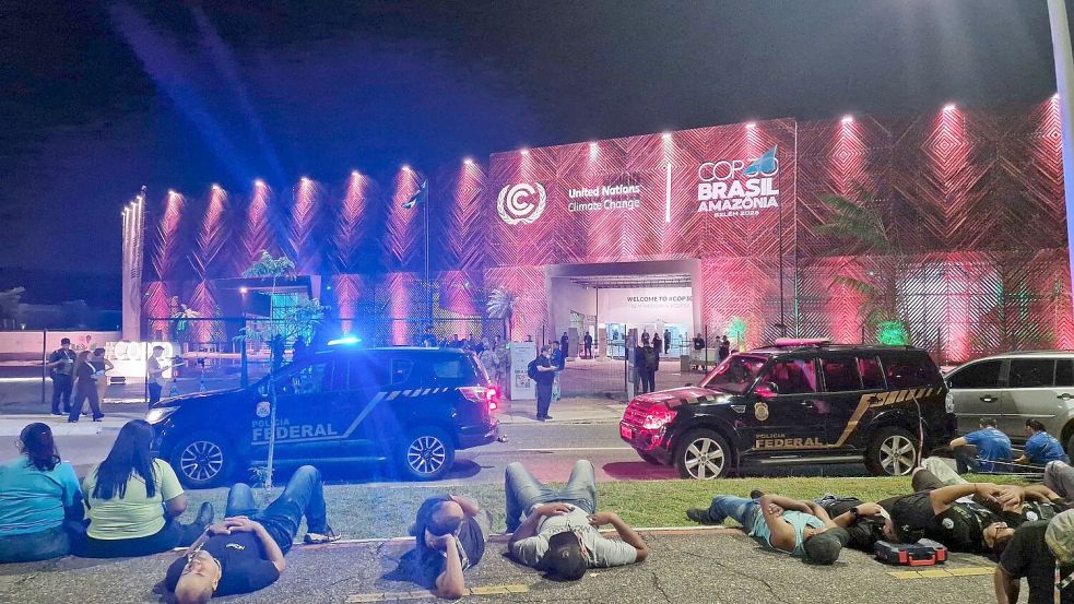 Auch die brasilianische Bundespolizei war im Einsatz. Foto: Larissa Schwedes/dpa