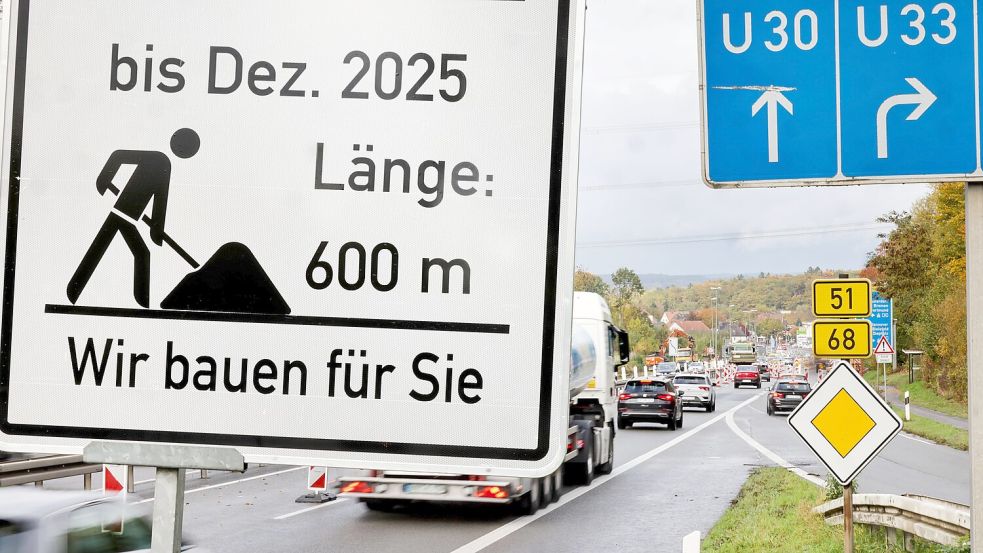 Sowohl auf der A33 als auch auf der B51 erwarteten Autofahrer zwischen Südkreis und Stadt Osnabrück in den letzten Wochen Baustellen. Zumindest die B51 ist vorerst wieder komplett offen. Foto: Jörn Martens