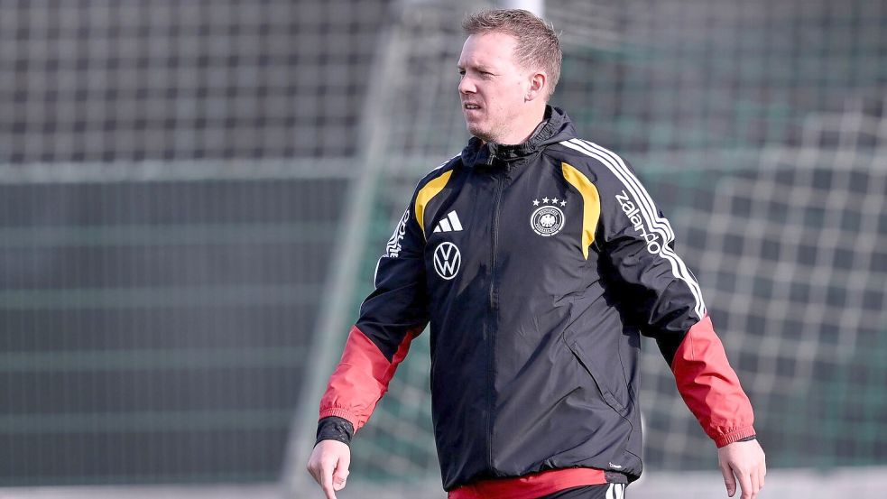 Julian Nagelsmann muss nach Kimmichs Verletzung umbauen. Foto: David Inderlied