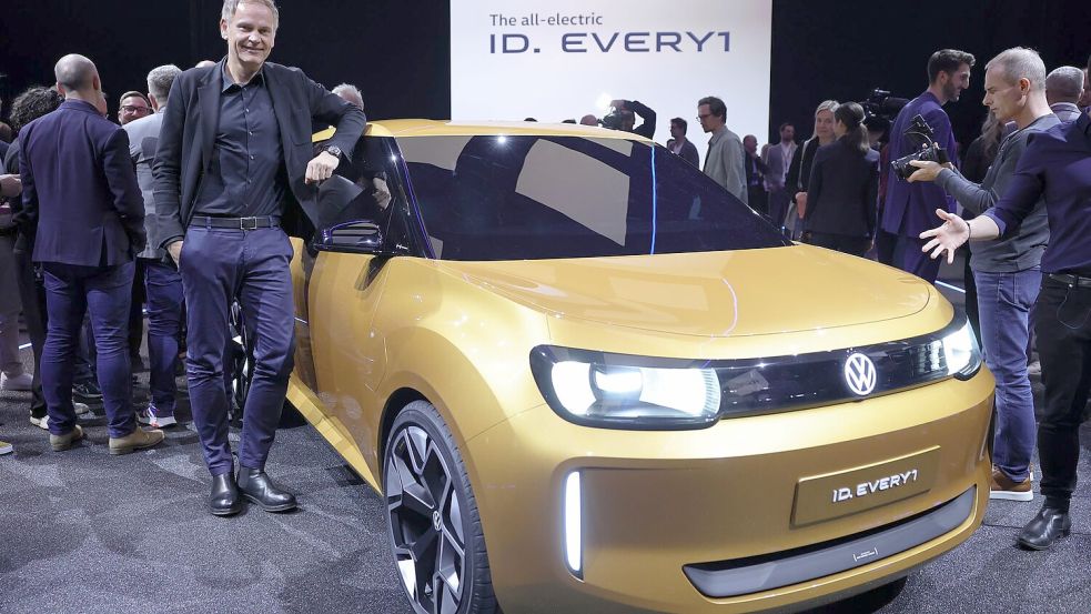 Das Einstiegsmodell ID.EVERY1 soll das erste VW-Auto mit der zusammen mit Rivian entwickelten Elektronik-Architektur werden. (Archivbild) Foto: Rolf Vennenbernd