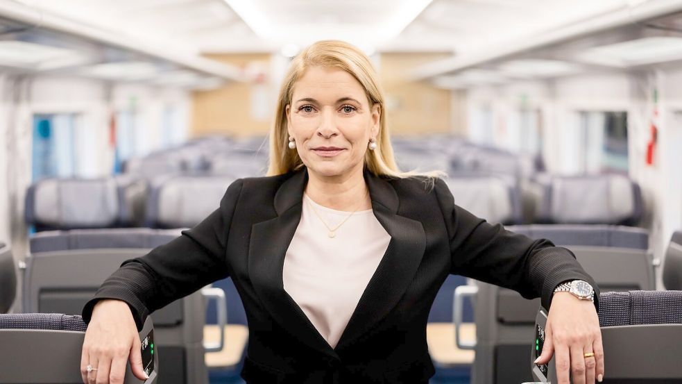 Die Bahnchefin Evelyn Palla ist seit 1. Oktober im Amt. (Archivbild) Foto: Christoph Soeder/dpa Pool/dpa