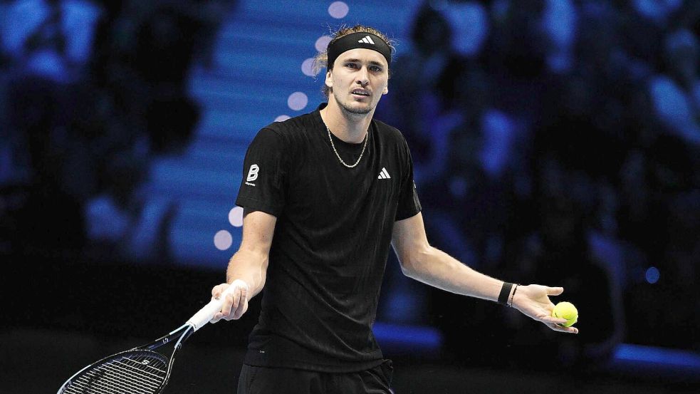 Alexander Zverev kann nur schwer fassen, dass er bei den ATP Finals in der Vorrunde gescheitert ist. Foto: Marco Alpozzi