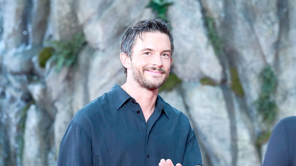 Hollywoodstar Jonathan Bailey hat über die Einschränkungen und Probleme gesprochen, die er in der Schule als schwuler Teenager hatte. (Archivbild) Foto: Annette Riedl