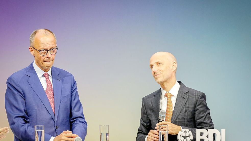 Von der Politik wünscht sich Peter Leibinger, Präsident des Bundesverbands der Deutschen Industrie (BDI), weniger Bürokratie und eine Reduktion der „Überregulierung“ rund um KI und Daten. (Archivfoto) Foto: Kay Nietfeld/dpa